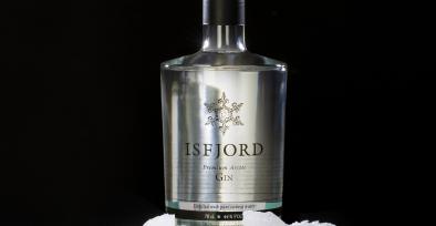 ISFJORD GIN in Black